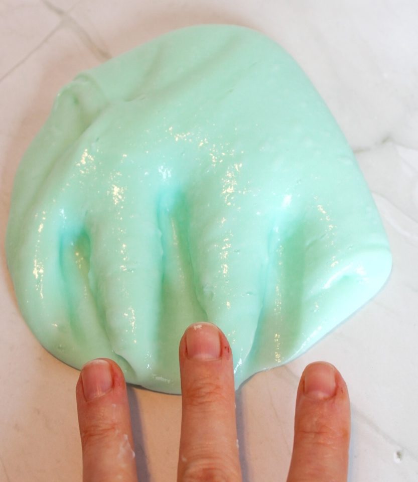 How to Make Slime with Laundry Detergent - DIY Candy