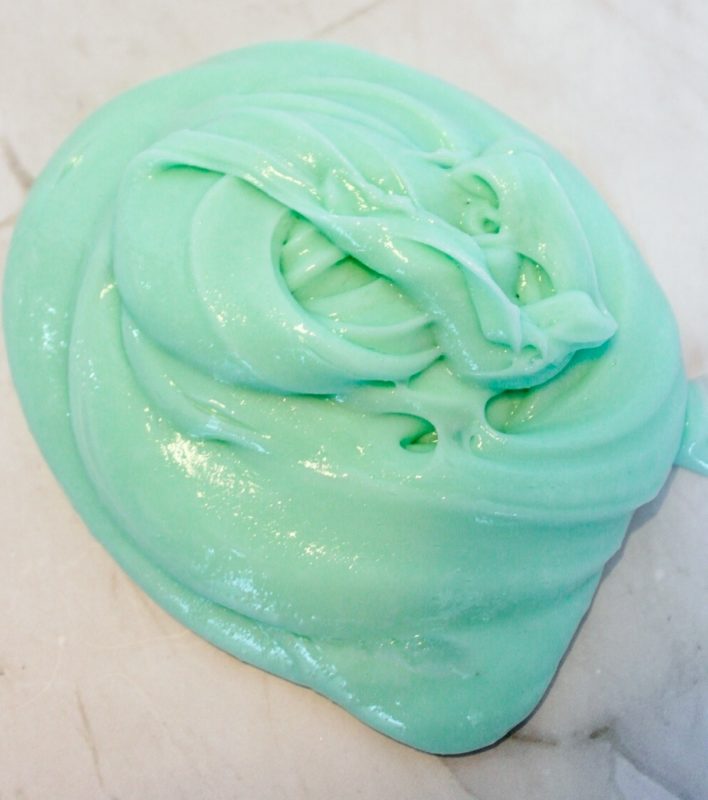 How to Make Slime with Laundry Detergent - DIY Candy