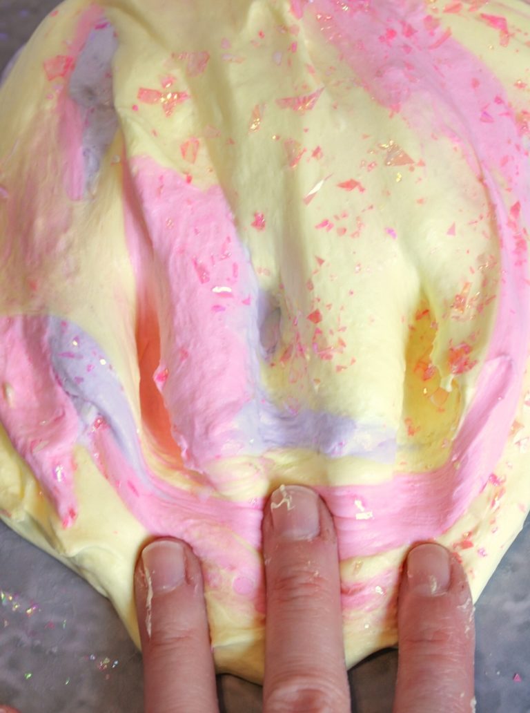 Unicorn Slime is Fluffy and Fun! - DIY Candy