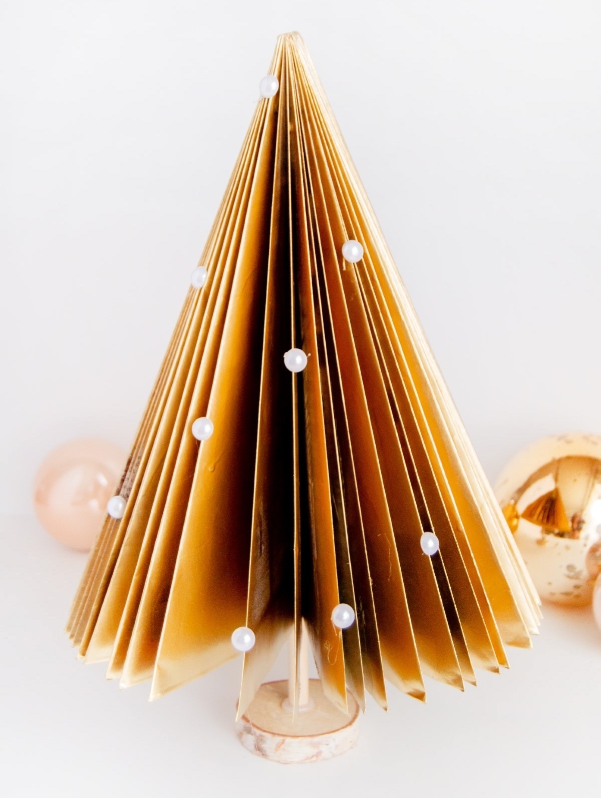 folded magazine christmas tree