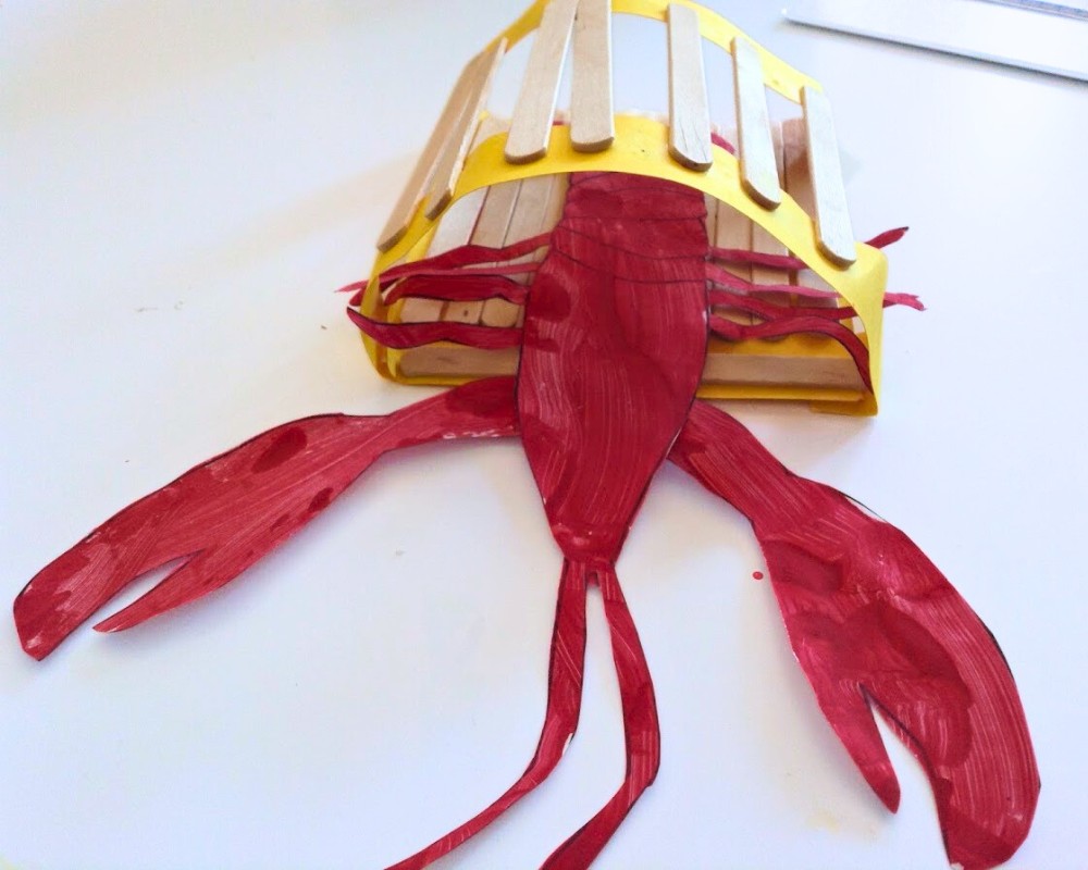 DIY lobster in lobster cage kids craft