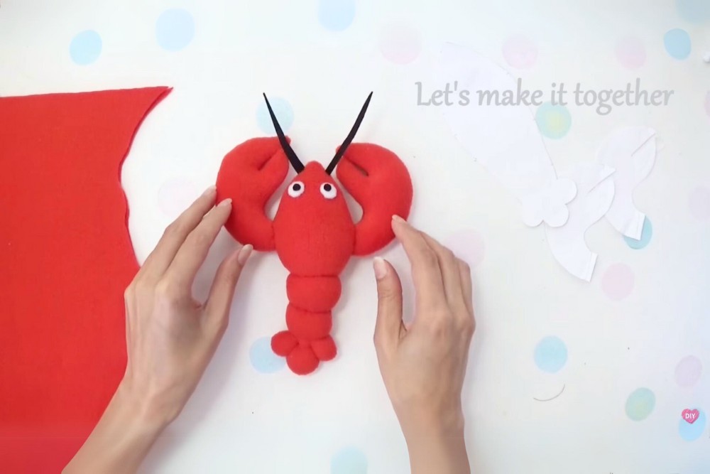 how to sew a lobster toy