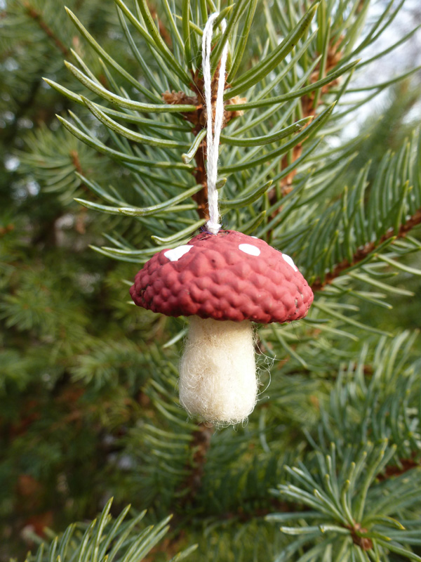 acorn toadstool ornament